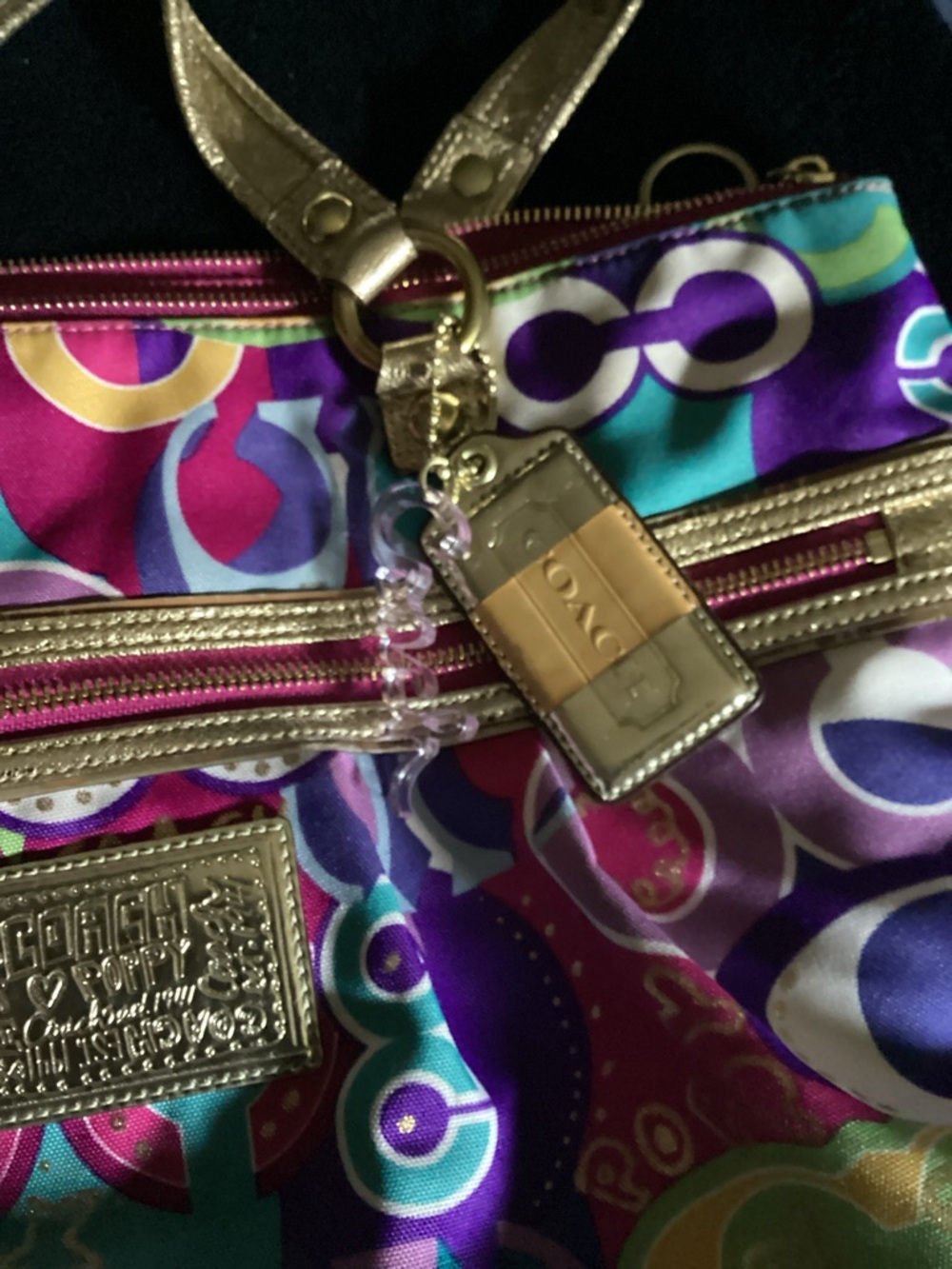 RARE Coach Poppy Graffiti Tote Bag Gold Accents, Top and front zip. w/ dust bag. - Picture 3 of 8
